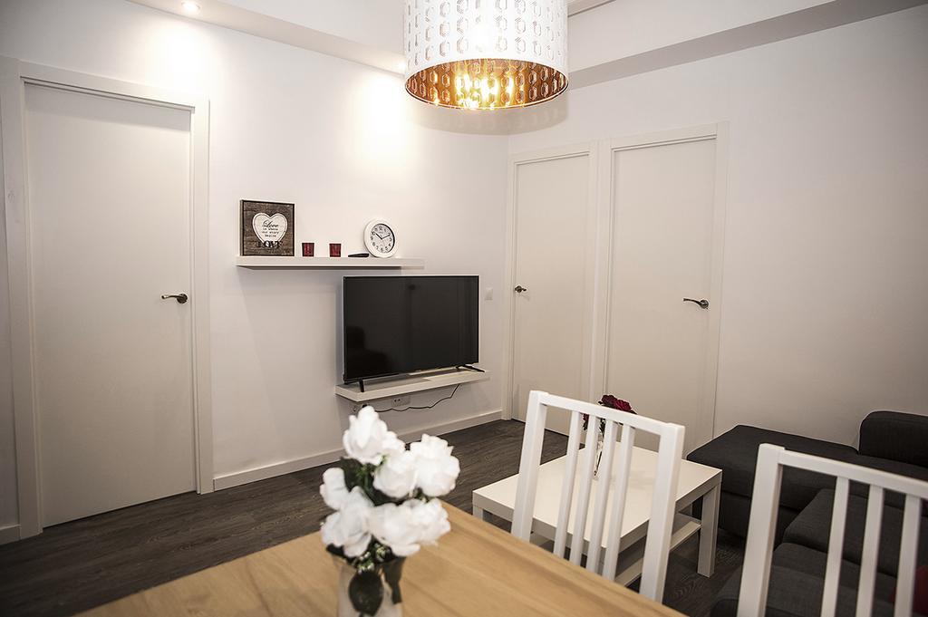 Camp Nou Apartment ロスピタレート・デ・リョブレガート エクステリア 写真