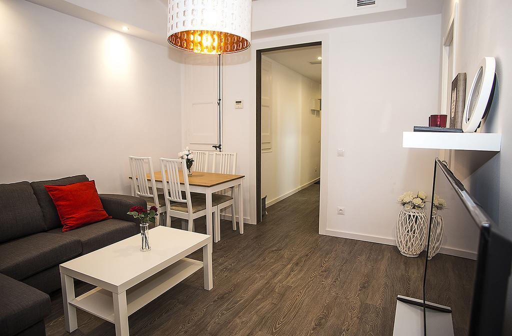 Camp Nou Apartment ロスピタレート・デ・リョブレガート エクステリア 写真